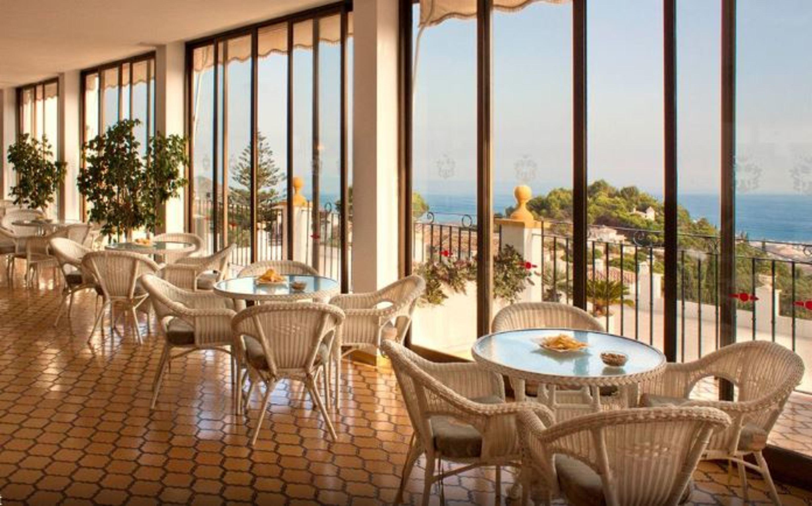 Trh Hotel 4*