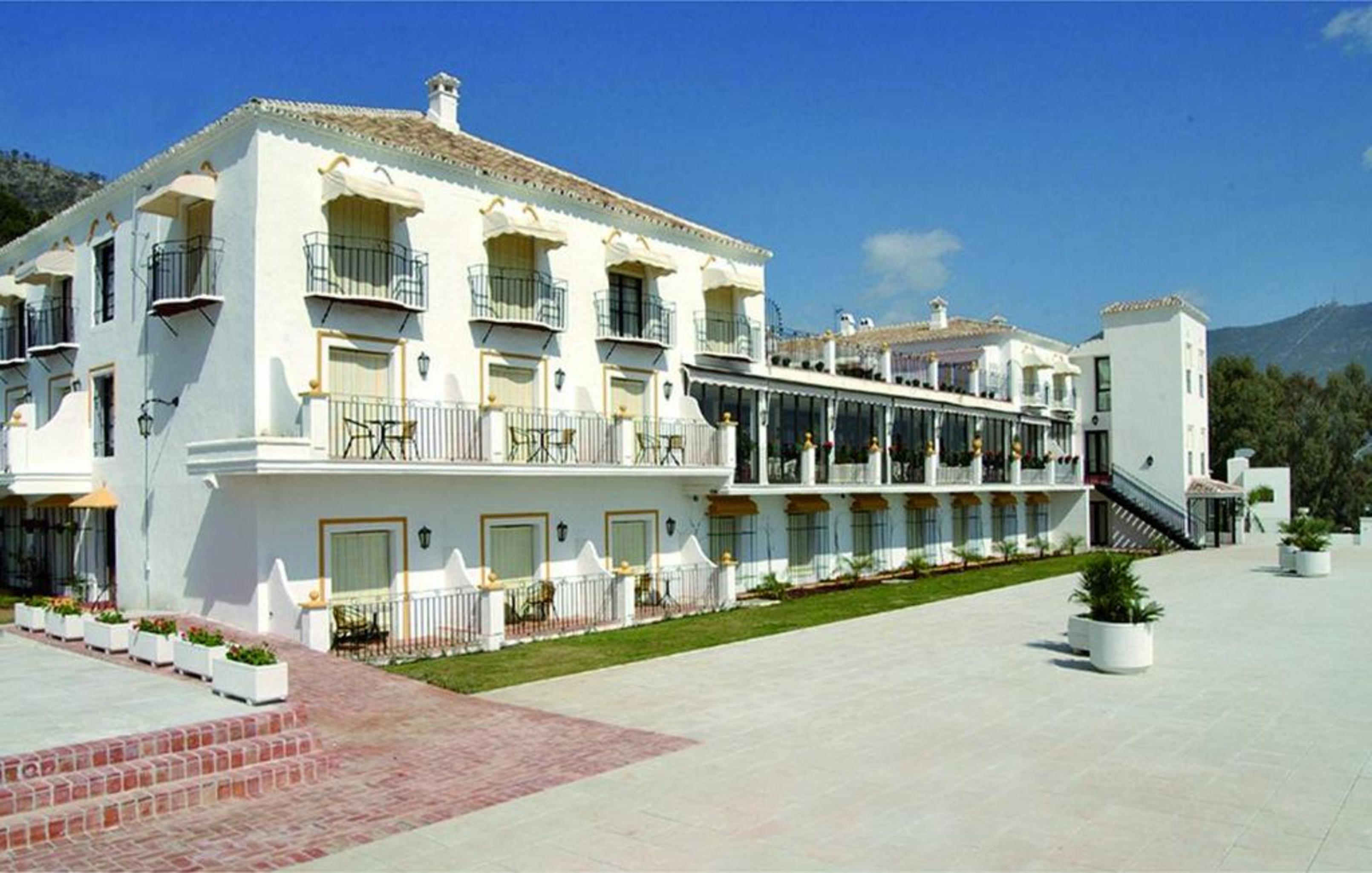 Trh Hotel 4*
